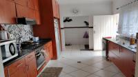 Kitchen of property in Ontdekkerspark