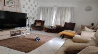 Lounges of property in Ontdekkerspark