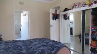 Main Bedroom - 18 square meters of property in Ontdekkerspark