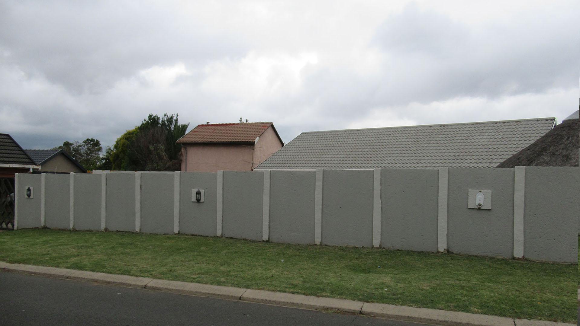 Front View of property in Elandspark