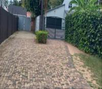Front View of property in Maroeladal