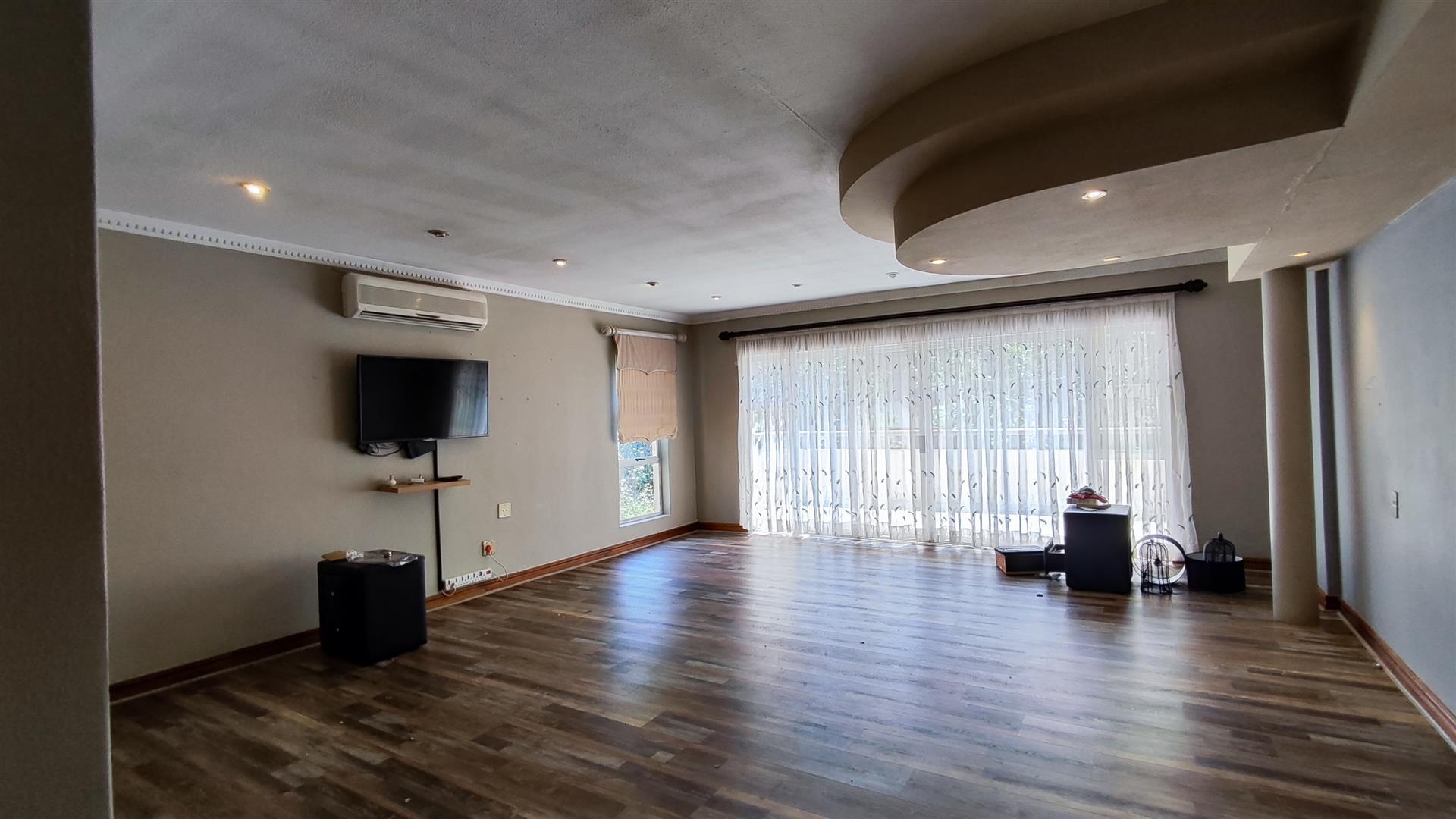 Main Bedroom - 62 square meters of property in Vanderbijlpark