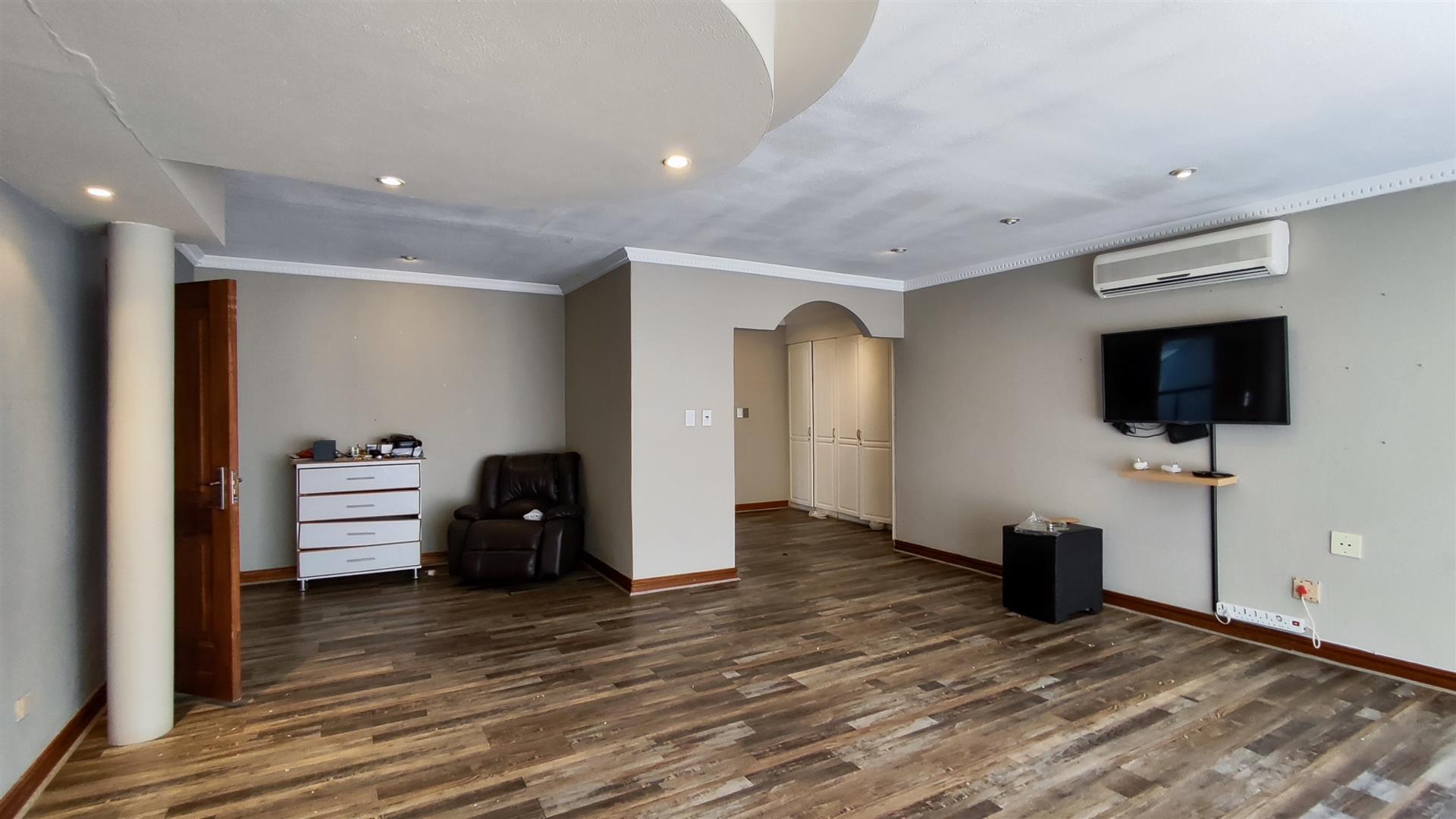 Main Bedroom - 62 square meters of property in Vanderbijlpark