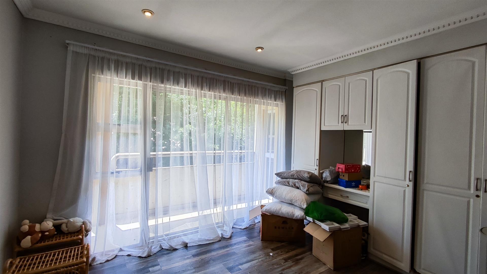 Bed Room 4 - 21 square meters of property in Vanderbijlpark