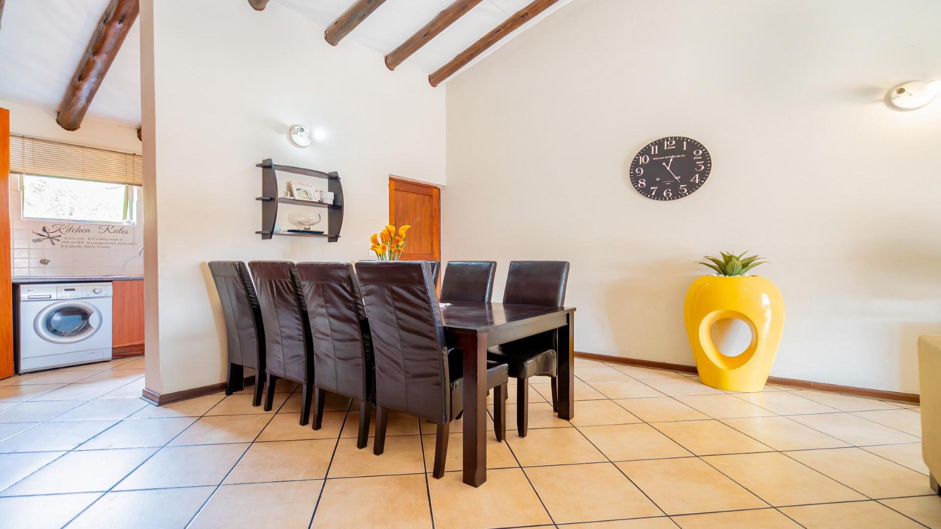 Dining Room of property in Noordhang