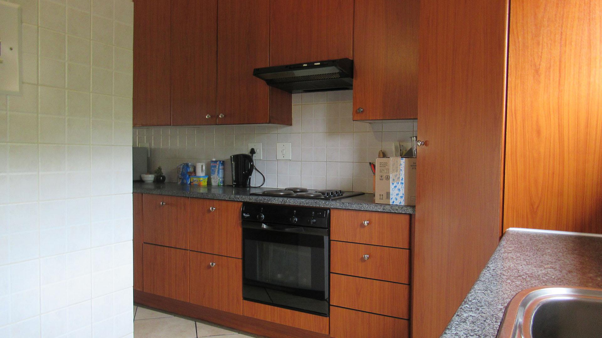 Kitchen - 6 square meters of property in Noordhang