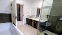 Bathroom 1 of property in Hartebeesfontein