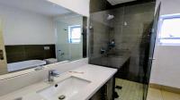 Bathroom 1 of property in Hartebeesfontein