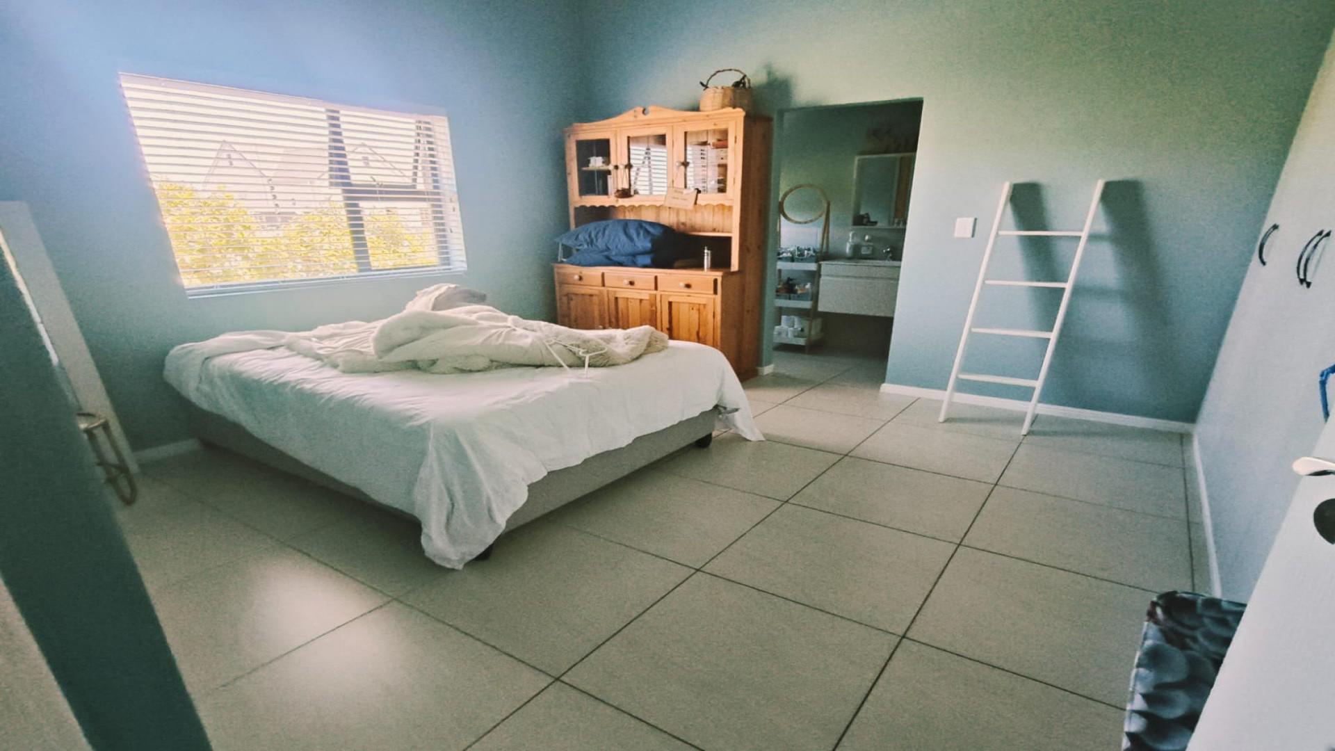 Bed Room 2 of property in Wellington