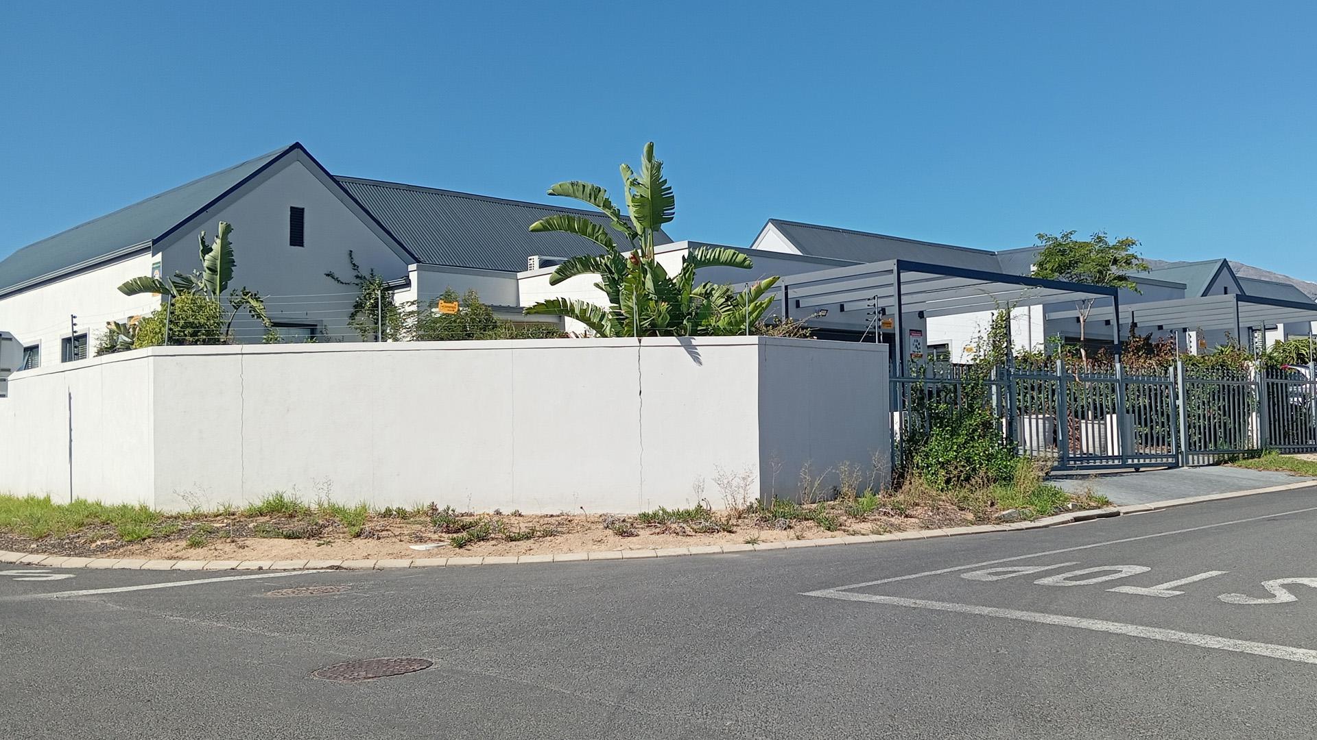 Front View of property in Wellington