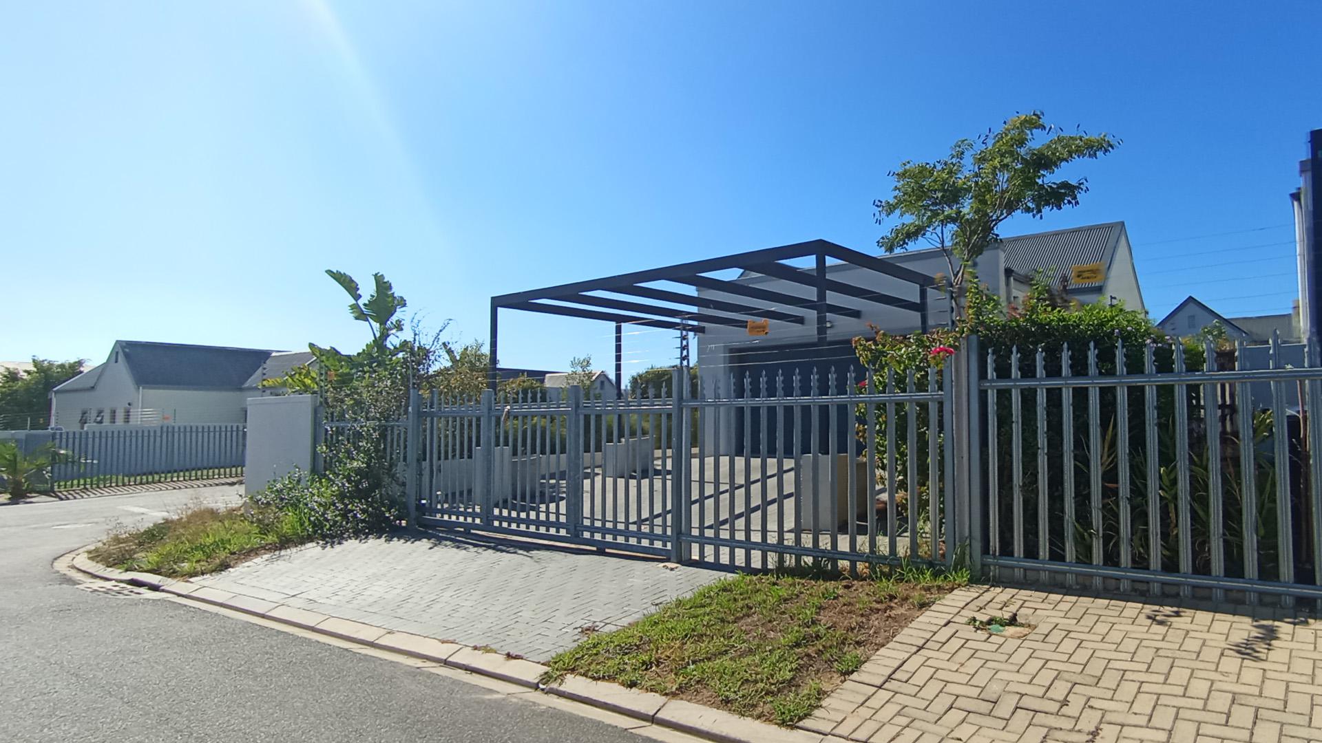 Front View of property in Wellington