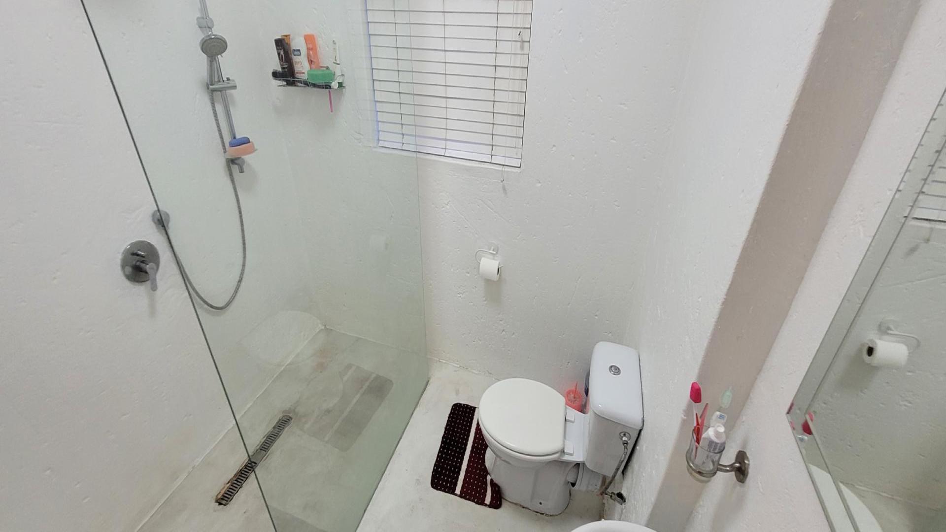Bathroom 1 - 13 square meters of property in Rynfield
