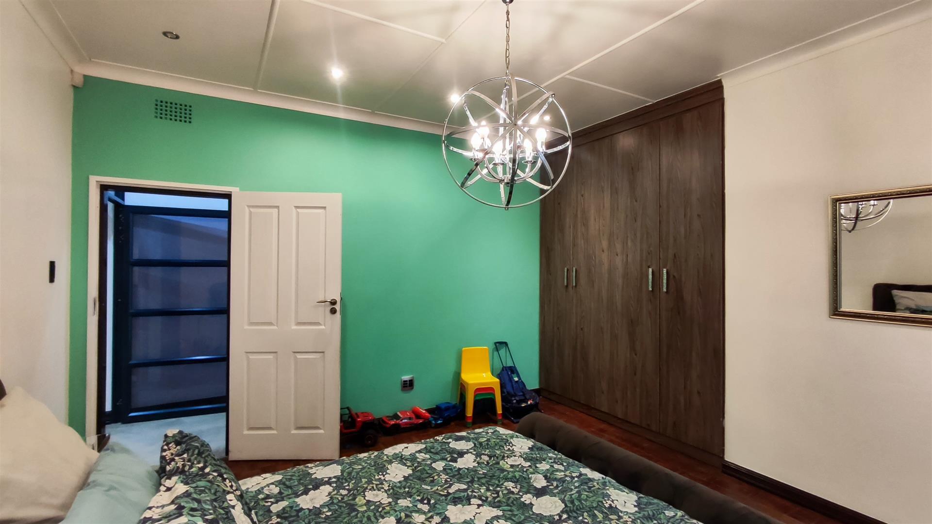 Bed Room 1 - 28 square meters of property in Rynfield