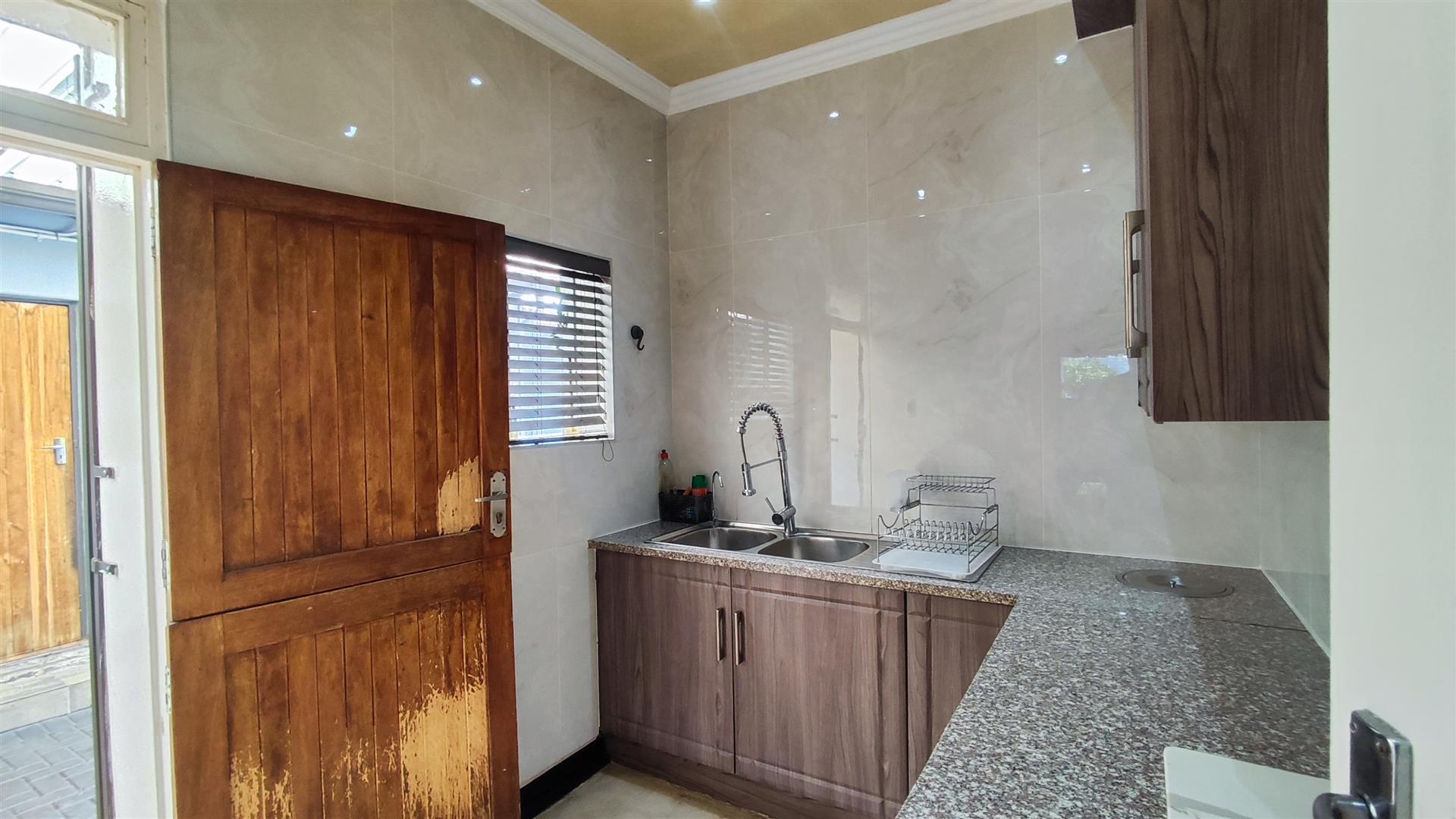 Scullery - 8 square meters of property in Rynfield