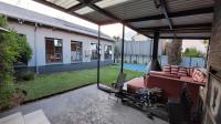 Patio - 115 square meters of property in Rynfield