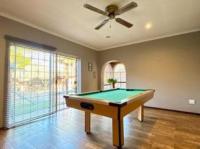 of property in Glenvista
