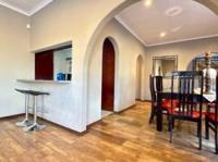  of property in Glenvista