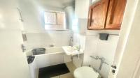 Bathroom 1 of property in Umbilo 