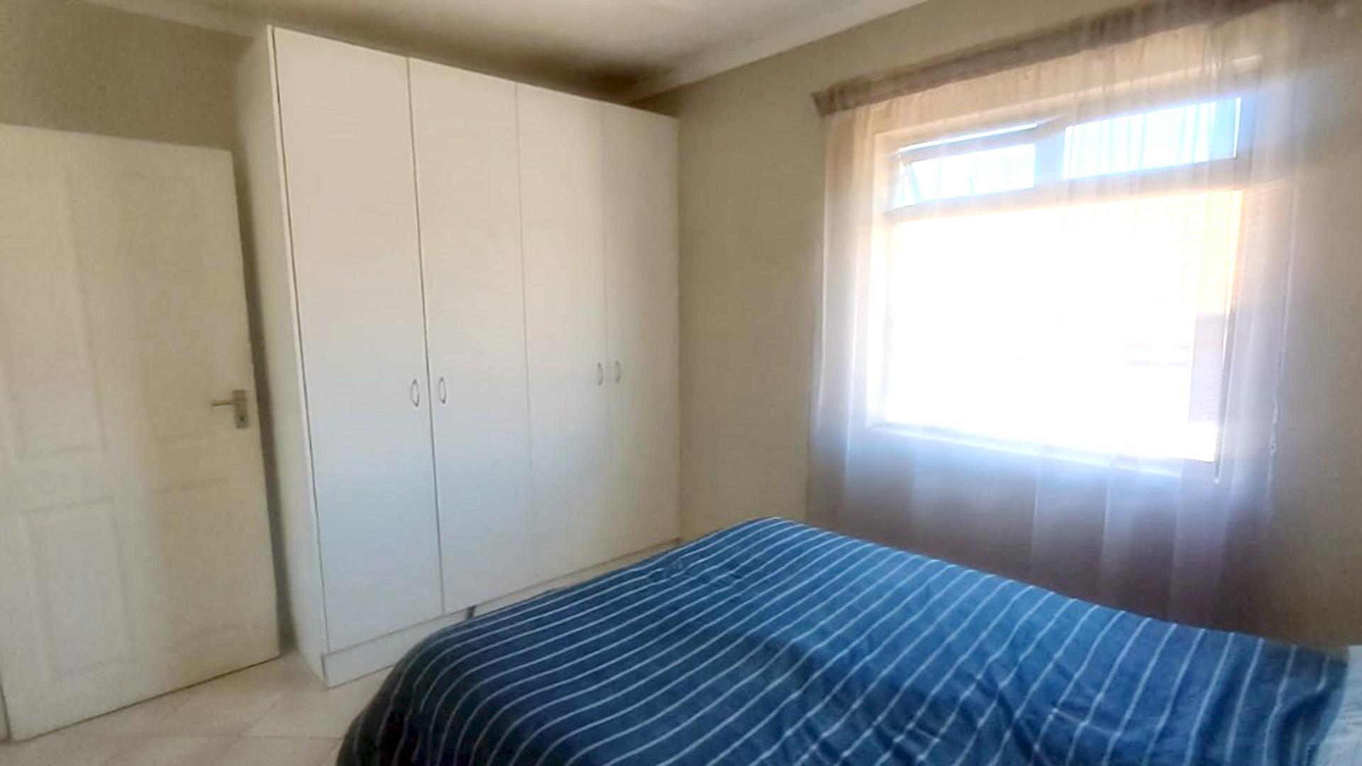 Bed Room 2 of property in Kidds Beach