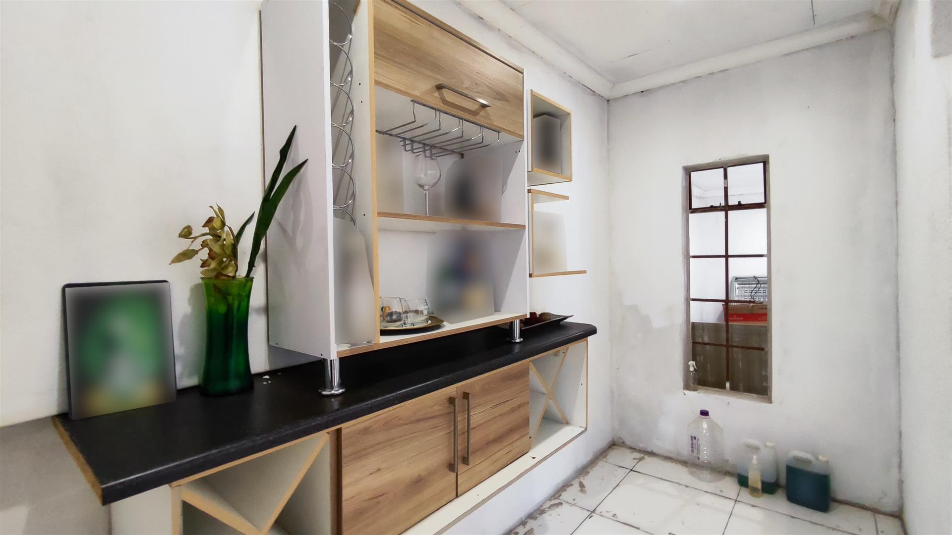 Spaces - 42 square meters of property in Meyerton