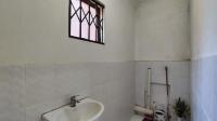 Guest Toilet - 4 square meters of property in Meyerton