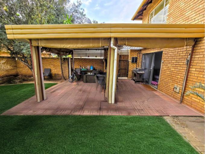 4 Bedroom House for Sale For Sale in Sinoville - MR694907