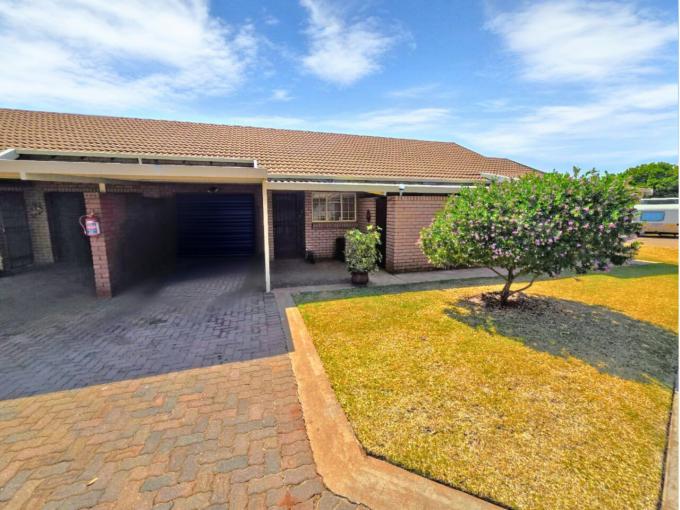 2 Bedroom House for Sale For Sale in Montana Park - MR694913