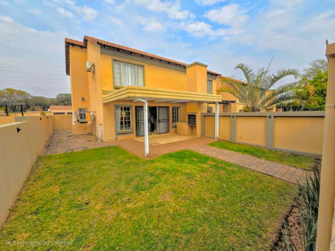 2 Bedroom Sectional Title for Sale For Sale in Annlin - MR694923