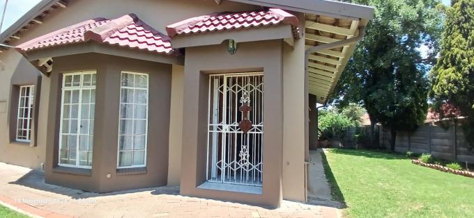 4 Bedroom House for Sale For Sale in Ermelo - MR694924