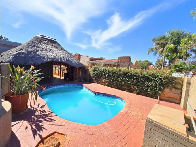 3 Bedroom House for Sale For Sale in Doornpoort - MR694936