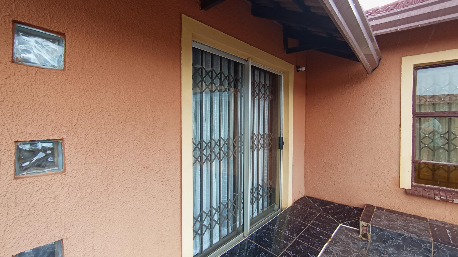 Front View of property in Ga-Rankuwa