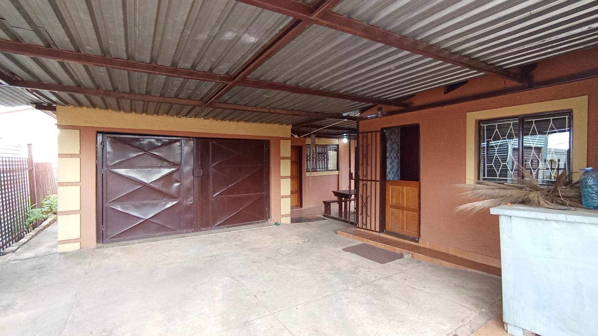Front View of property in Ga-Rankuwa
