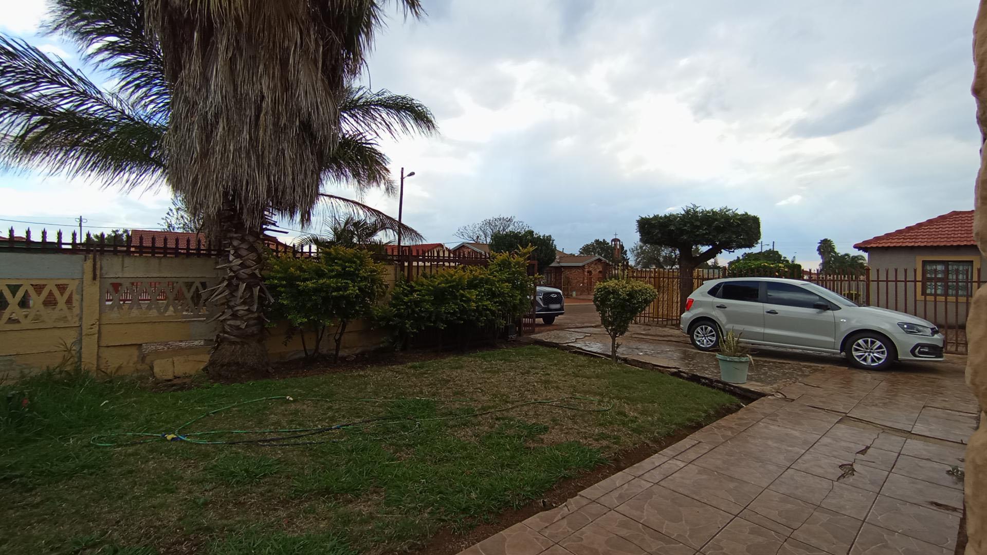 Front View of property in Ga-Rankuwa