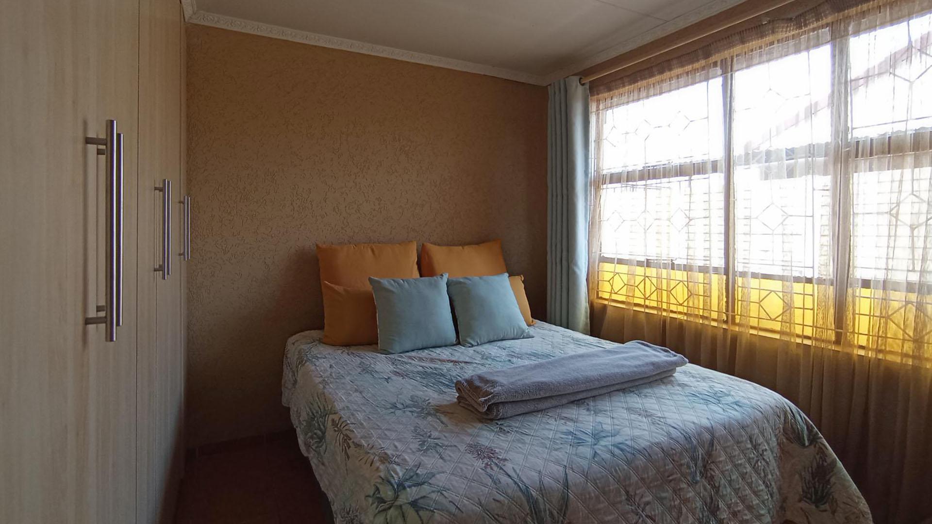 Bed Room 1 - 13 square meters of property in Ga-Rankuwa