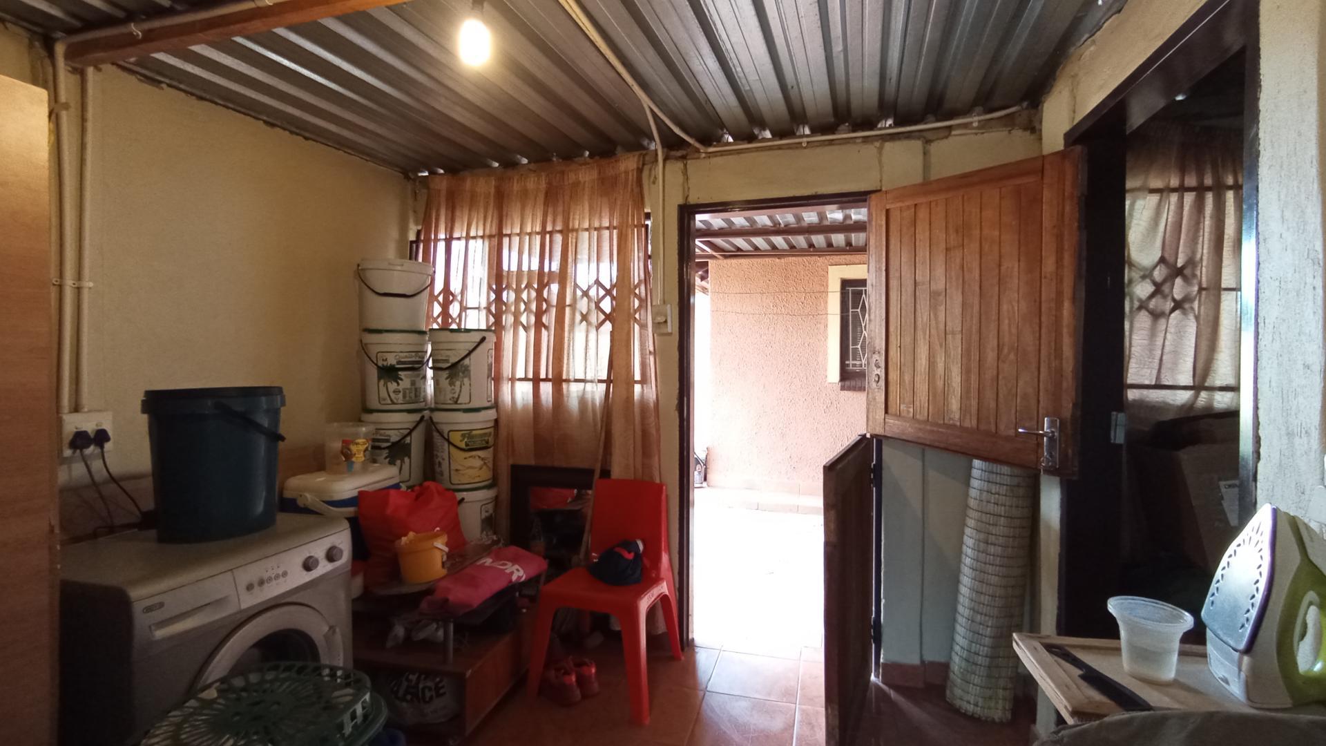 Scullery - 10 square meters of property in Ga-Rankuwa