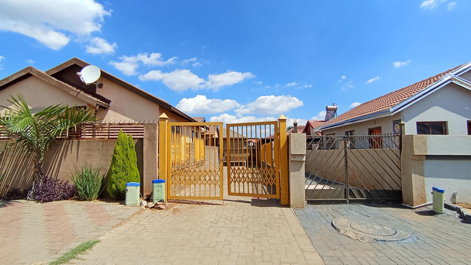 Front View of property in Soshanguve East