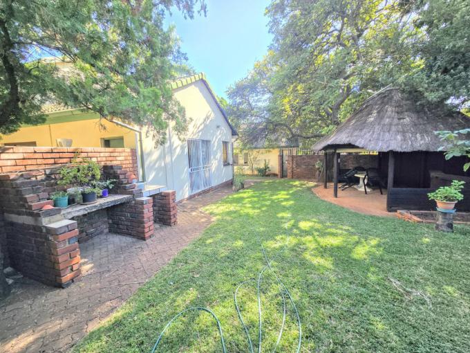 5 Bedroom House for Sale For Sale in Magalieskruin - MR694952