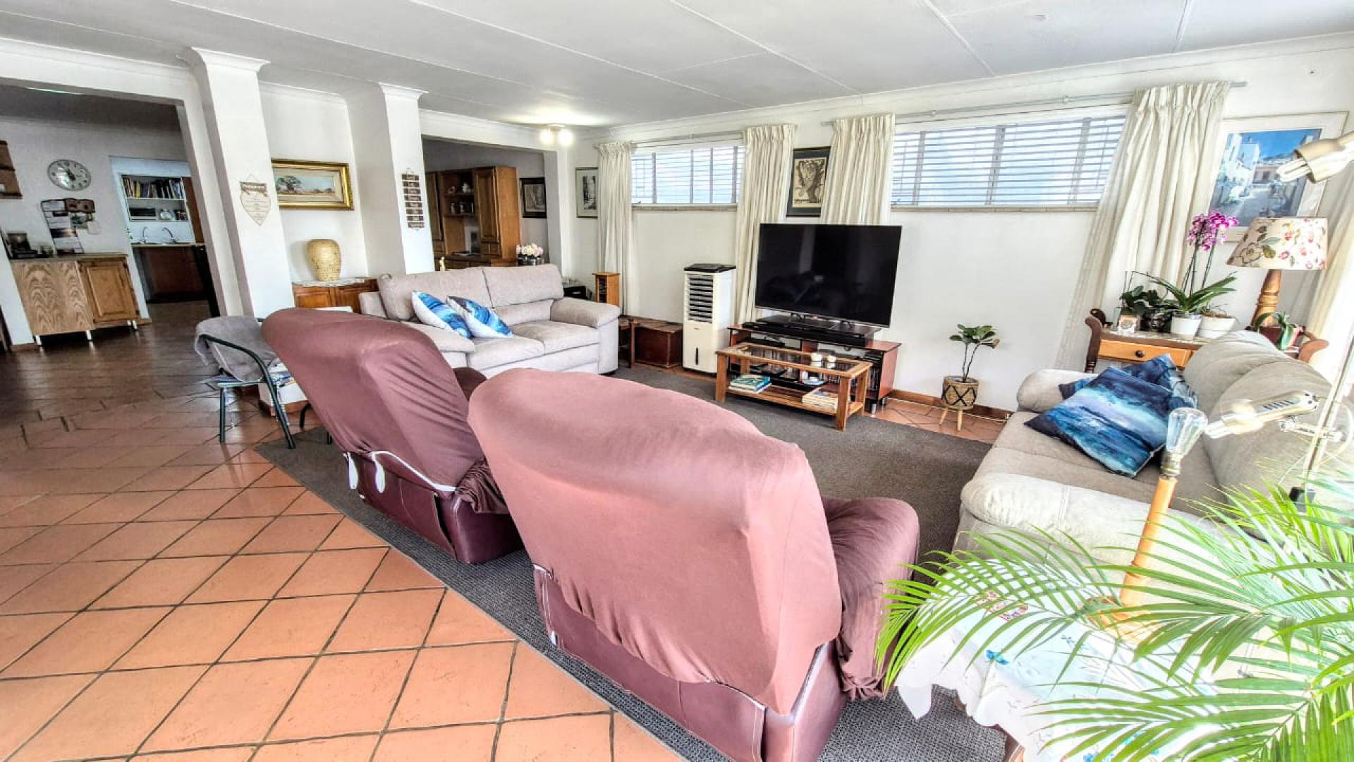  of property in Sinoville
