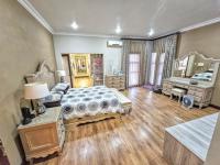  of property in Magalieskruin