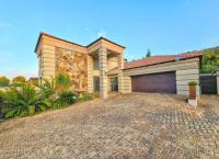  of property in Magalieskruin