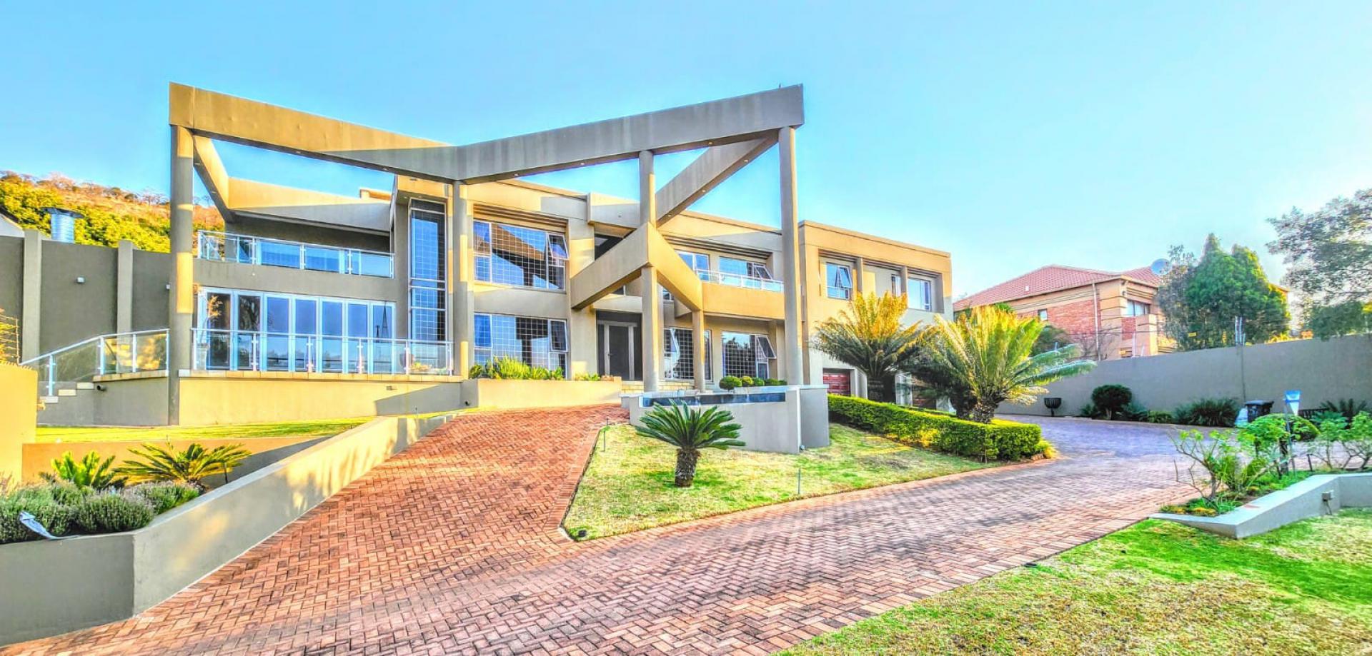 of property in Magalieskruin