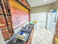  of property in Magalieskruin