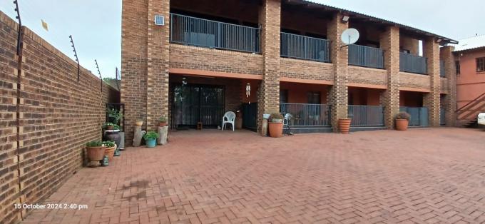 House for Sale For Sale in Ermelo - MR694983