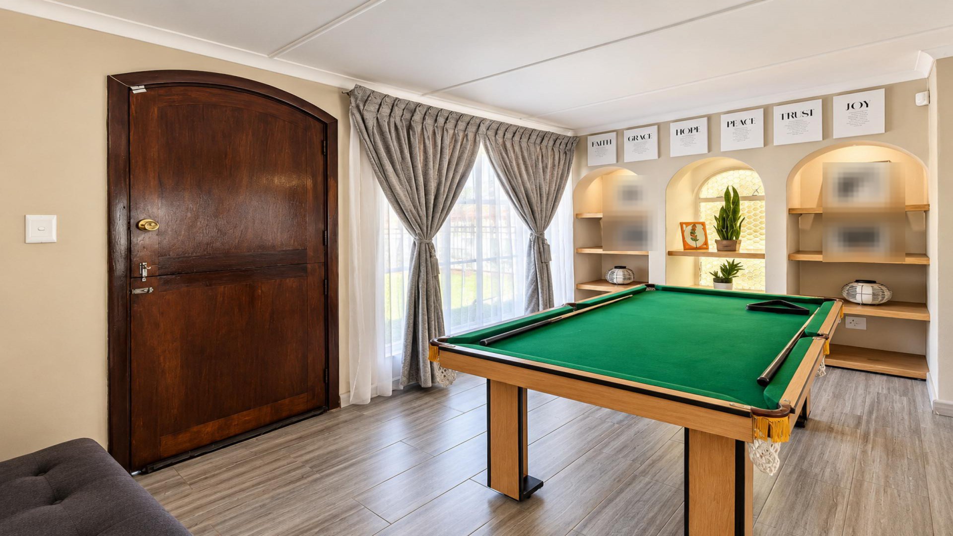 Dining Room of property in Ravensklip