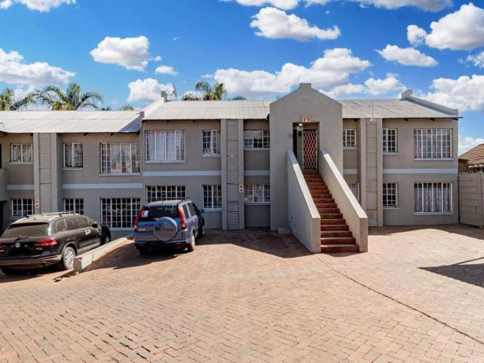 2 Bedroom Apartment for Sale For Sale in Windsor East - MR694992