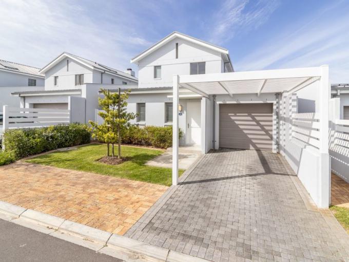 3 Bedroom House for Sale For Sale in Paarl - MR695015