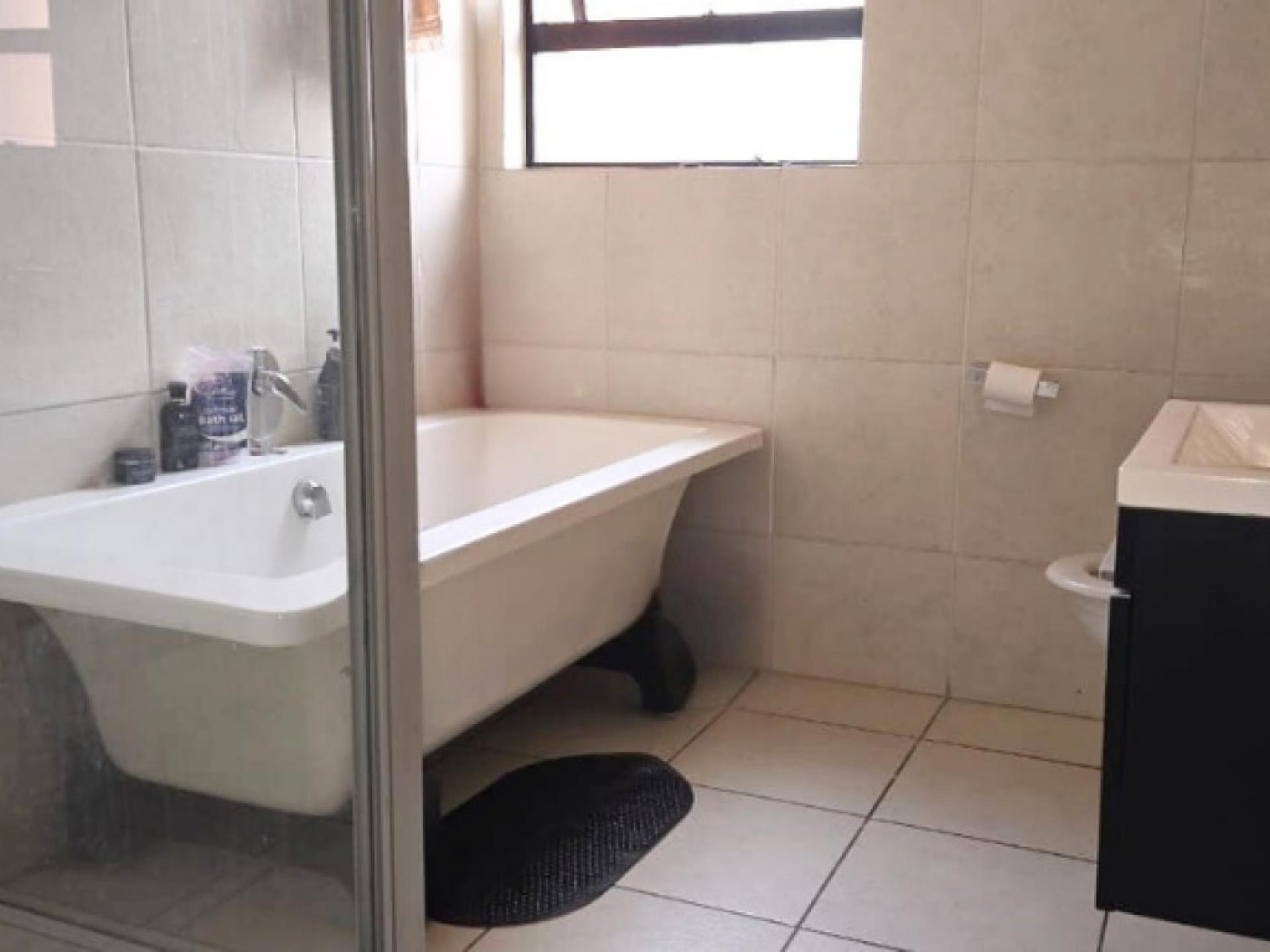  of property in Oakdene