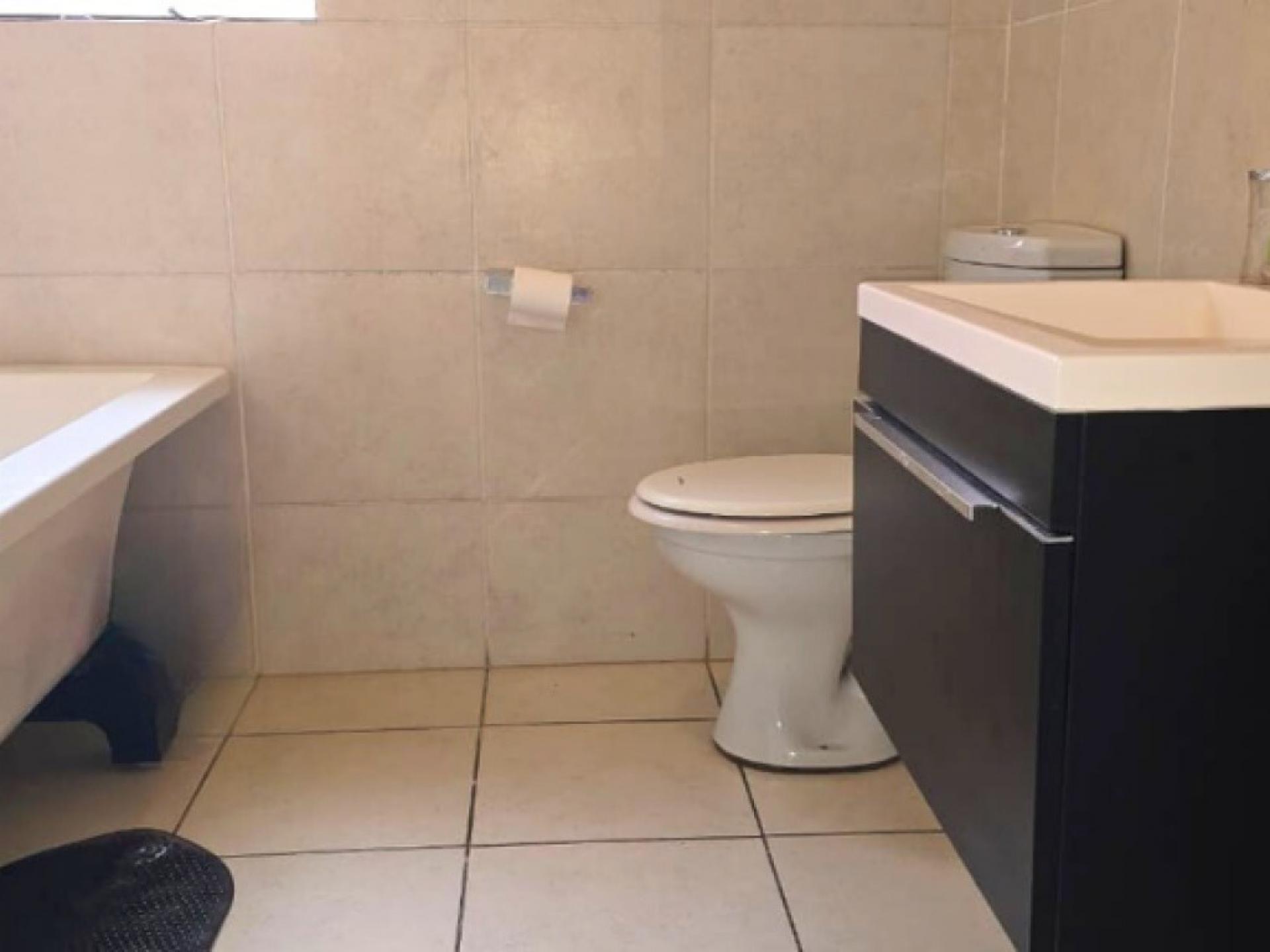  of property in Oakdene