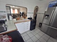  of property in Bloubergstrand