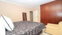 Bed Room 1 of property in Witpoortjie